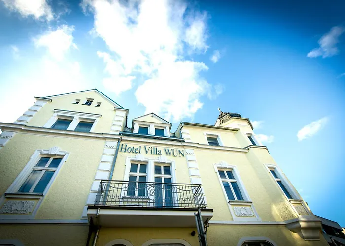 Wun Hotel *